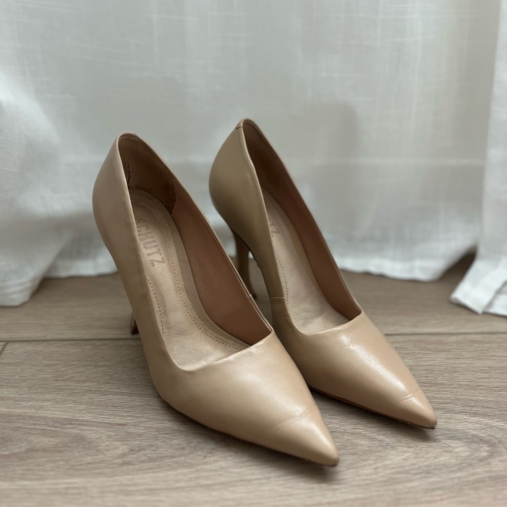 Schutz Elegant Tan Women's Pumps Size 7